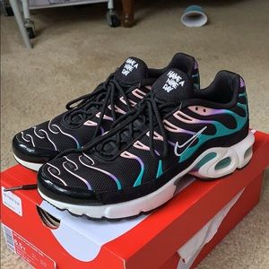 Have a Nike Day AirMax Pluses